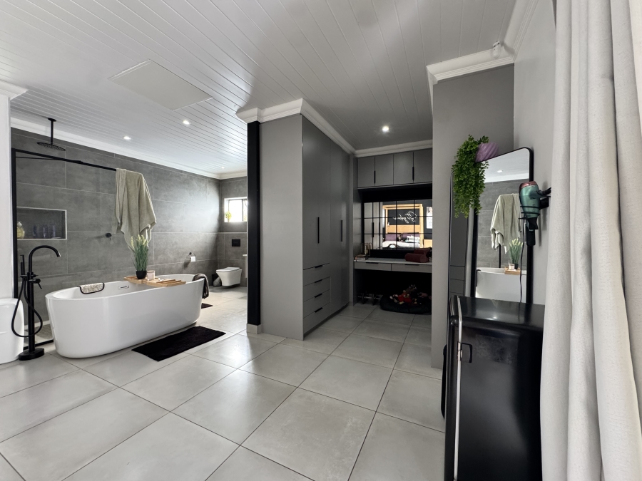 3 Bedroom Property for Sale in Wilkoppies North West